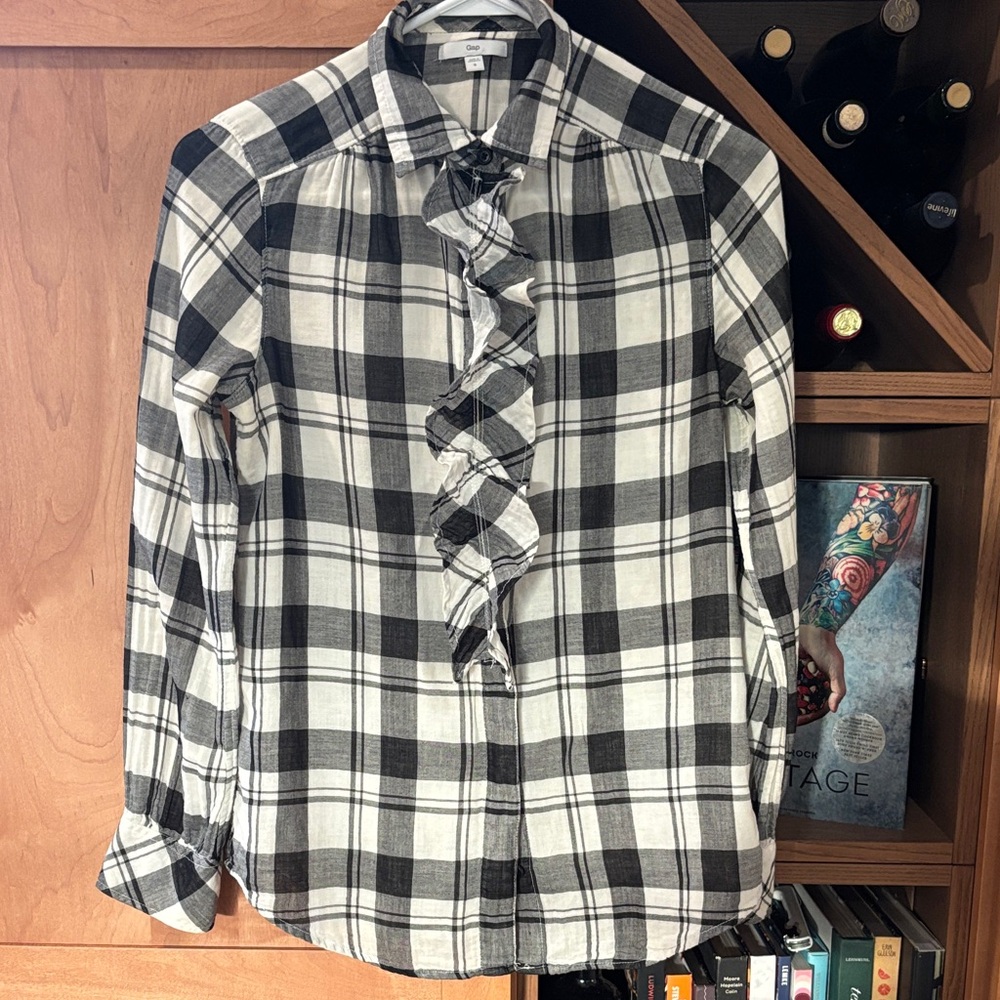 GAP Black and White Plaid Women's Blouse